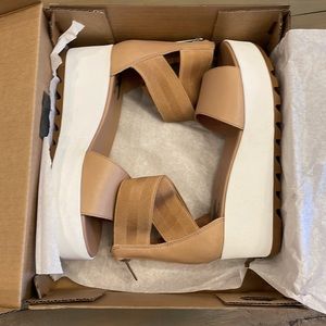 NWT Sorel Cameron Flatform Shoes